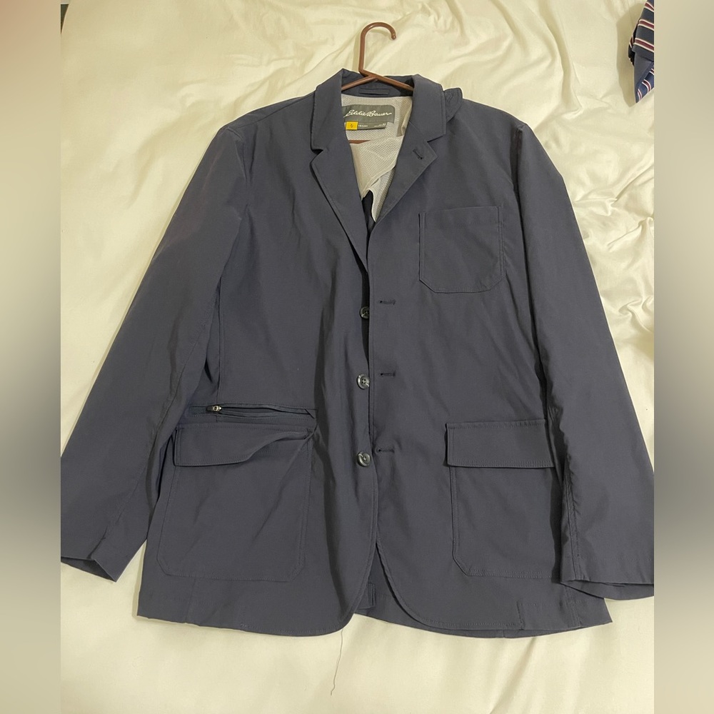 Eddie Bauer Men’s Travex Blazer